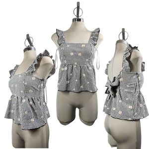 Urban Romantics xs ruffled top gray with embroidered flowers